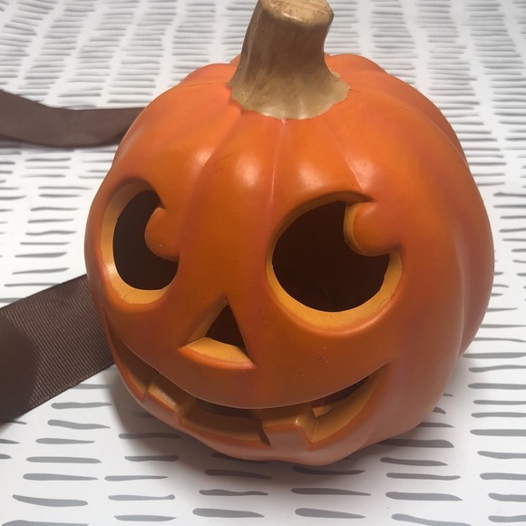 October fall pumpkin - Picture 6 of 8